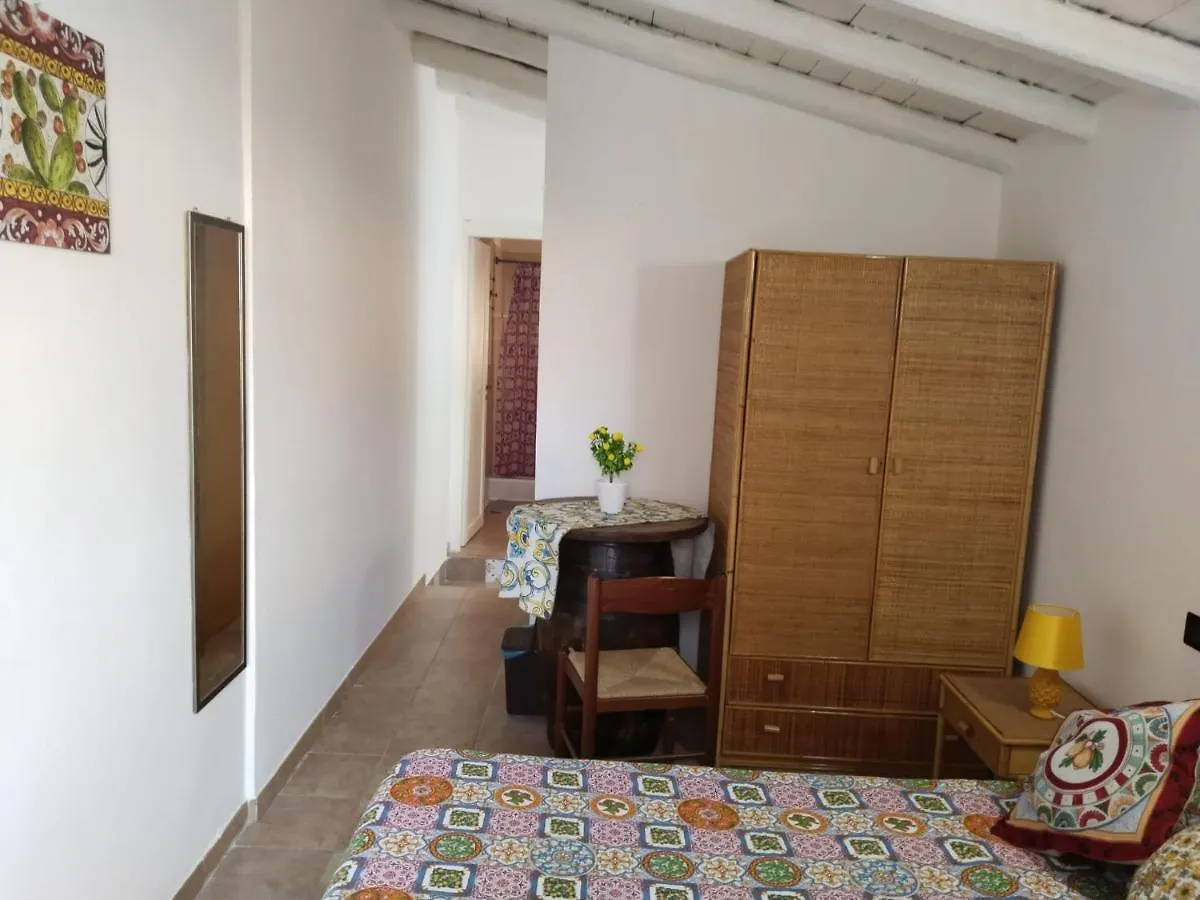 B&B Sikelia Terrasini Bed & Breakfast