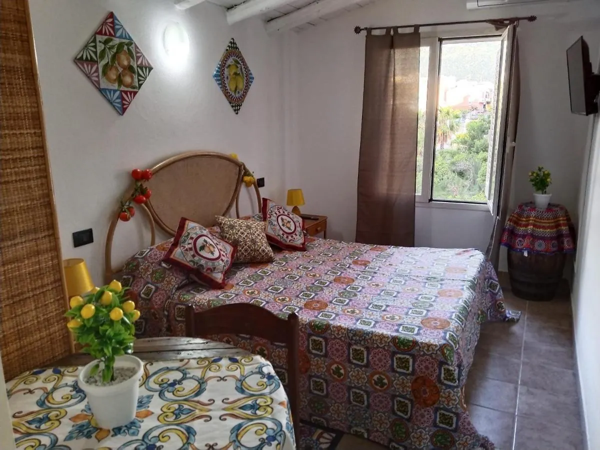 B&B Sikelia Terrasini Bed & Breakfast
